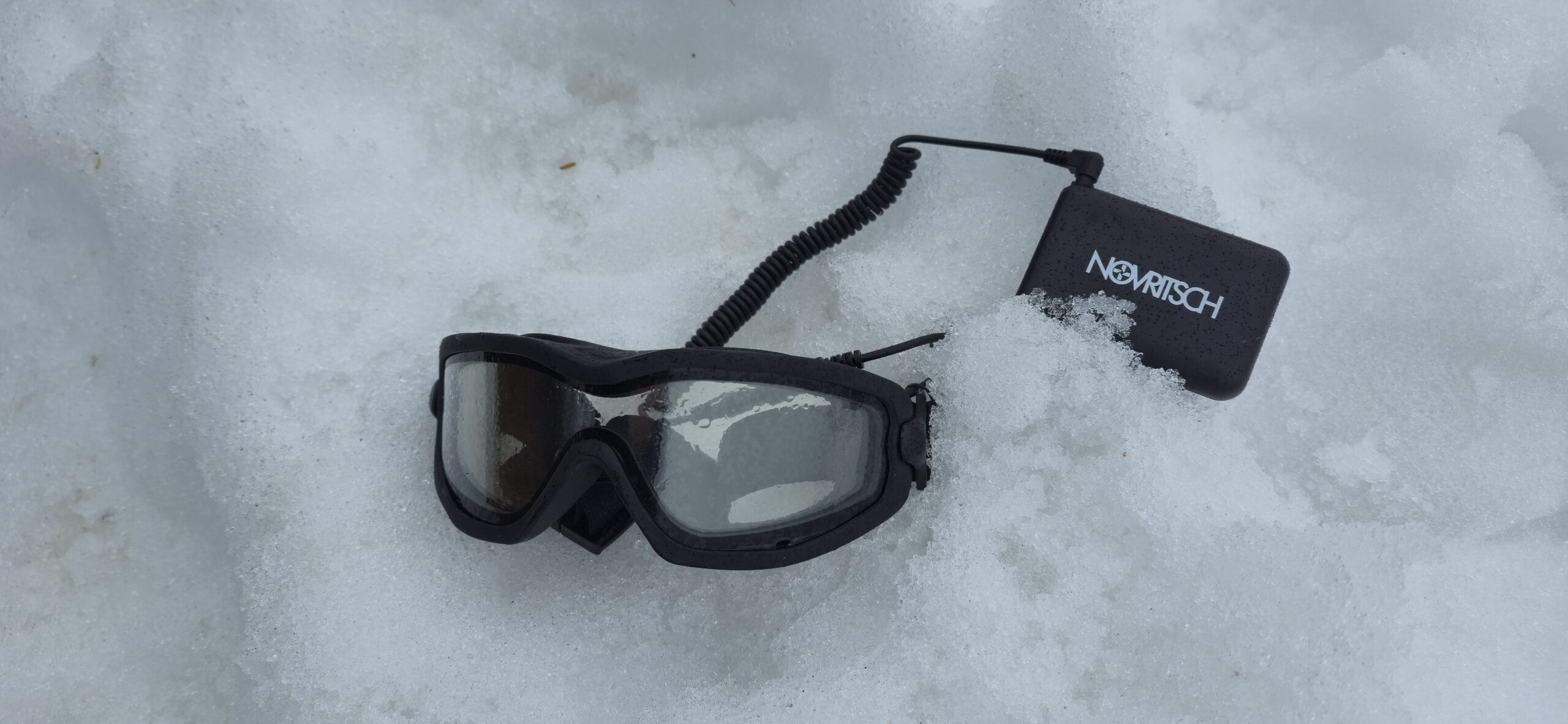 dribble goggles Basketball Dribbling – 3 Colors These innovative glasses are Indexed Shifting Indexing Gears Color:Acosta Mirror Silver Lens NHL